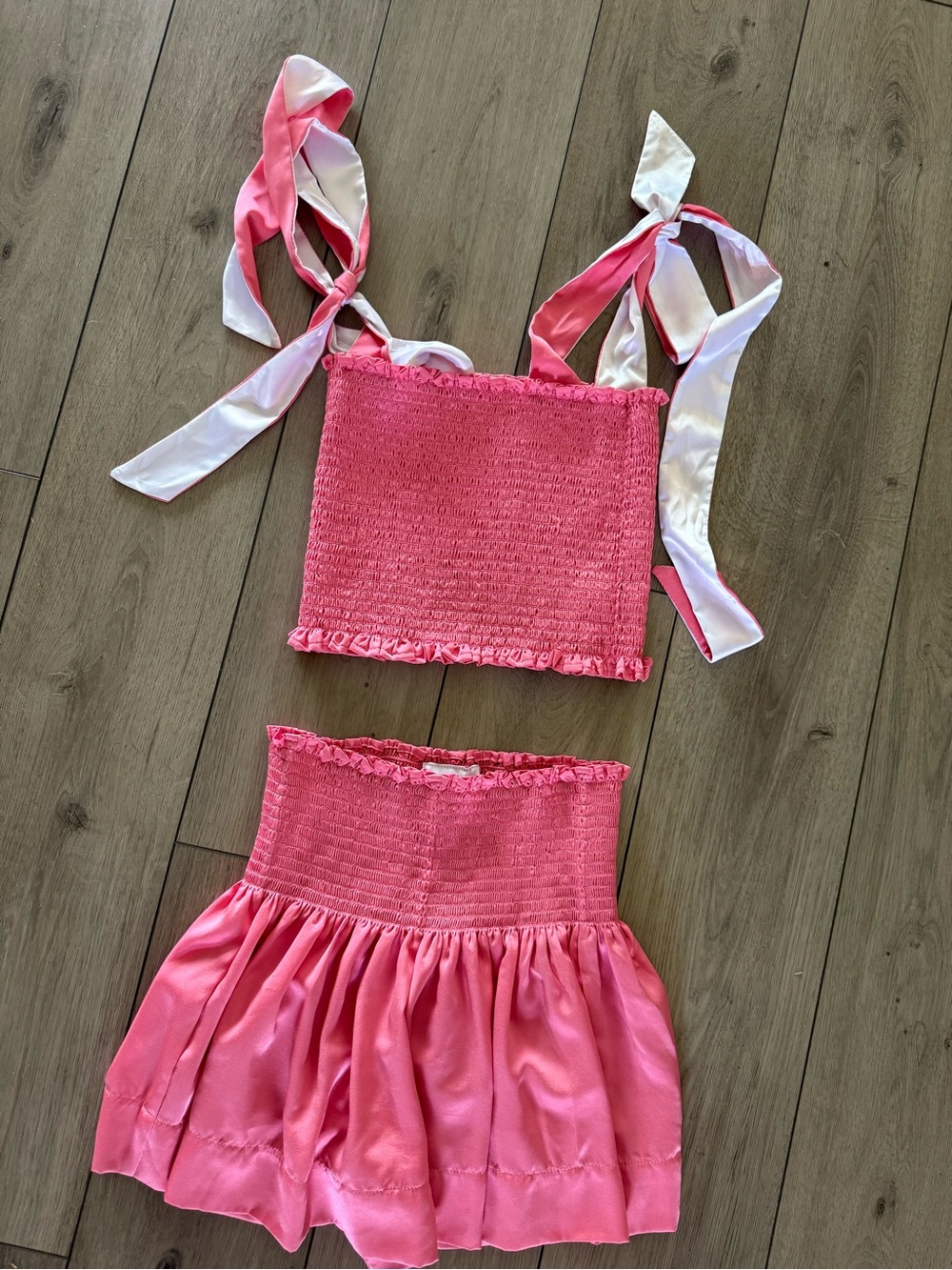 Koch Two Piece pink and white set